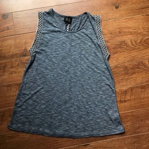 W5 sleeveless top
